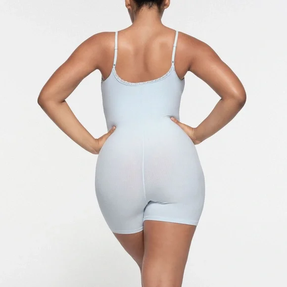 SKIMS Soft Lounge Lace Scoop OnesieCelesteSize XS